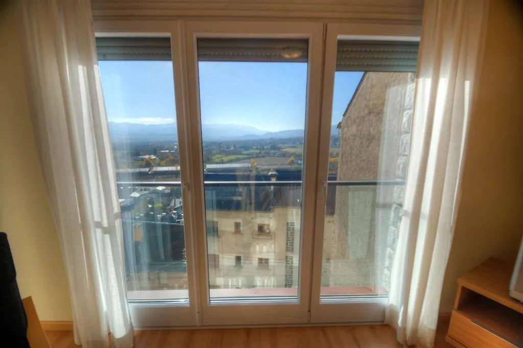 Apartamentos Plaza De La Vila Puigcerda Apartment