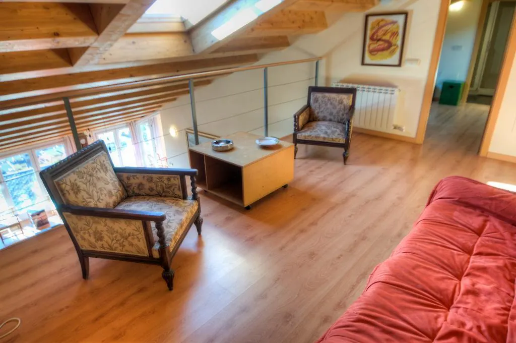 Apartamentos Plaza De La Vila Puigcerda Spain