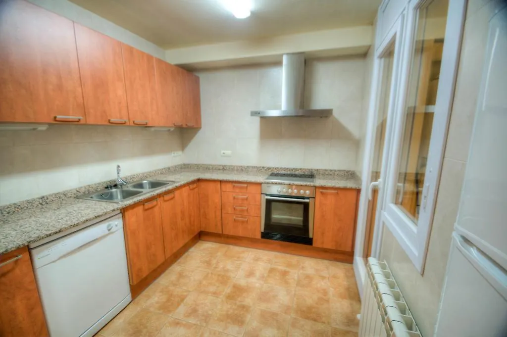 Apartamentos Plaza De La Vila Puigcerda Spain