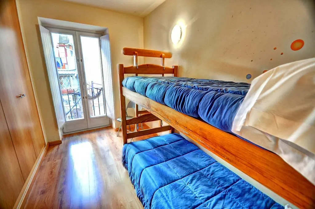 Apartamentos Plaza De La Vila Puigcerda 0*,  Spain