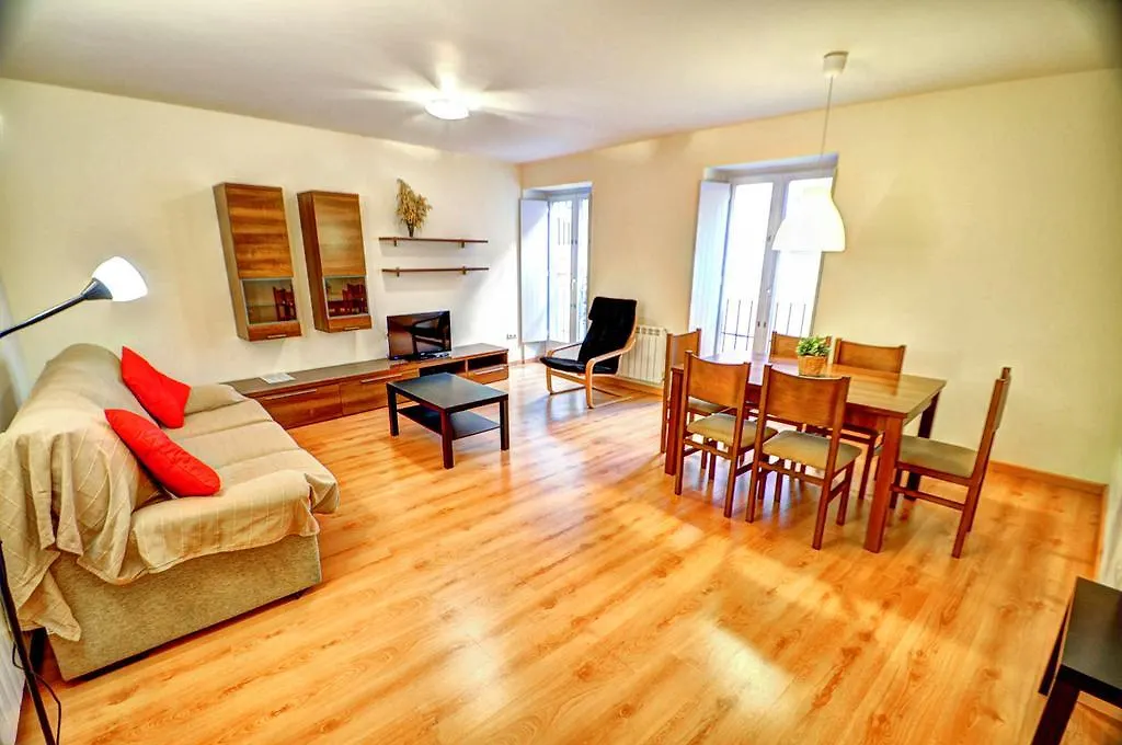 Apartamentos Plaza De La Vila Puigcerda