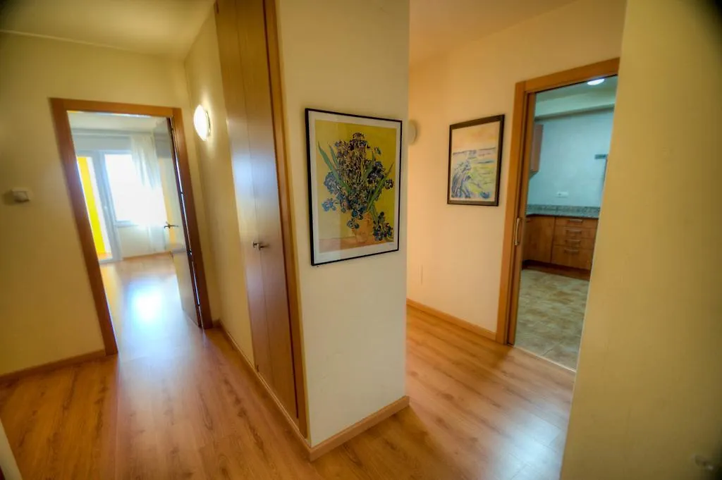 Apartamentos Plaza De La Vila Puigcerdà 0*,  Španělsko